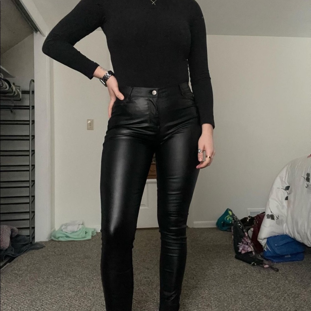 Black pleather pants faux leather